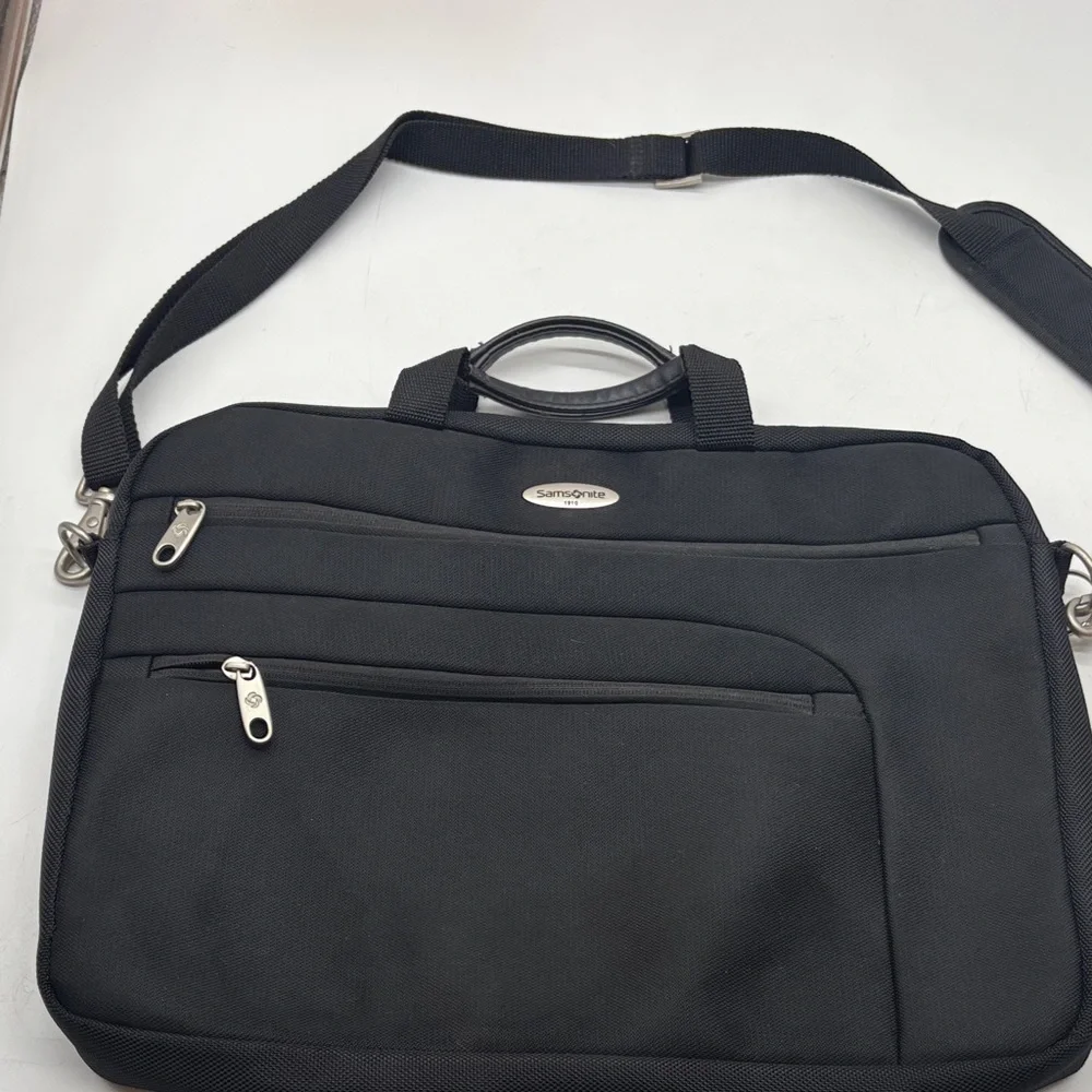 Samsonite Black Laptop Bag for Men TOT8807